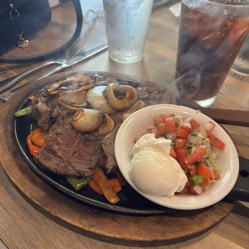 Papi's Mex Grill - Steak fajitas - Mexican Near Me - Fresno, California Papi's Mex Grill - Steak fajitas - Mexican Near Me - Fresno, California