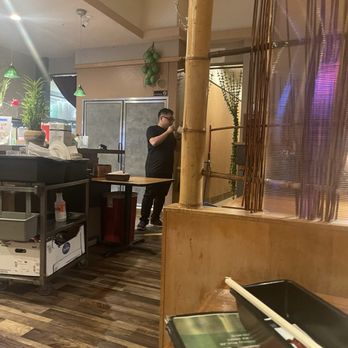 Pho Vi Vân - Terrible service - Vietnamese Near Me - Vancouver, Washington