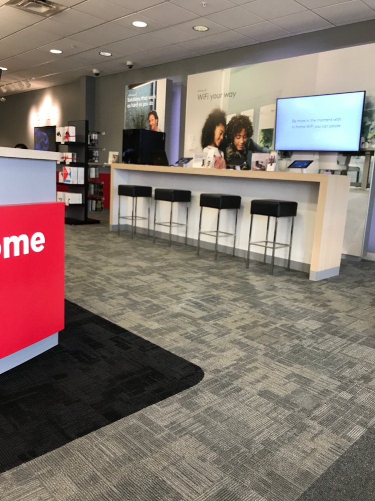 XFINITY STORE BY COMCAST near 1971 E Beltline Ave NE, Grand Rapids