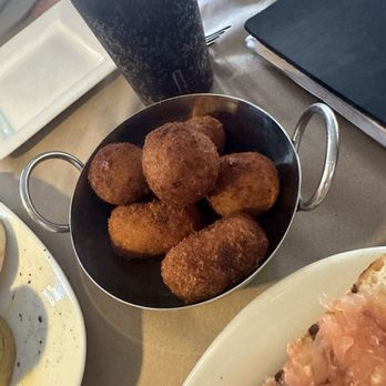 Si Tapas - Croquetas - Spanish Near Me - Dallas, Texas