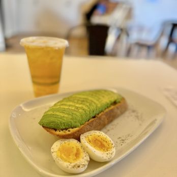 Robin's Cafe - Avocado Toast - Cafes Near Me - San Francisco, California Robin's Cafe - Avocado Toast - Cafes Near Me - San Francisco, California