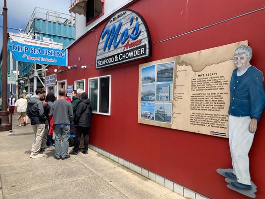 Mo's Seafood & Chowder by null