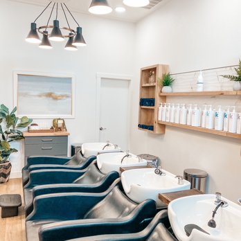 Canvas Salon - Washing station. The chairs are really comfy and they use amazing products. My hair has never been softer. - Hair Salons Near Me - Meridian, Idaho Canvas Salon - Washing station. The chairs are really comfy and they use amazing products. My hair has never been softer. - Hair Salons Near Me - Meridian, Idaho