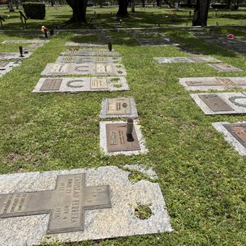 Flagler Memorial Park - missing flower pots - Funeral Services & Cemeteries Near Me - Miami, Florida Flagler Memorial Park - missing flower pots - Funeral Services & Cemeteries Near Me - Miami, Florida