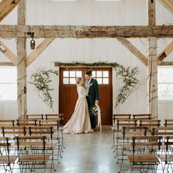 Wren's Roost Barn Wedding and Event Venue