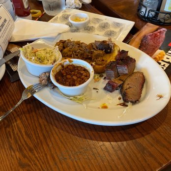 Smokey Bones  - Fav 2 pulled pork and brisket, both dry and disgusting. - Barbeque Near Me - Liverpool, New York