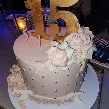 Hunnie Butter - Moist and flavorful red velvet custom cake. The buttercream is supreme!!! - Desserts Near Me - Phoenix, Arizona Hunnie Butter - Moist and flavorful red velvet custom cake. The buttercream is supreme!!! - Desserts Near Me - Phoenix, Arizona