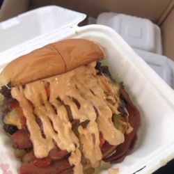 P&B Smashburgers - Double bacon burger with grilled onions, special sauce and ketchup