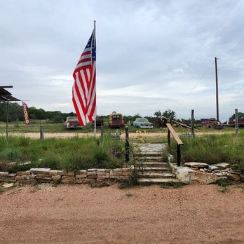 Hillbillyz - New American Near Me - Boerne, Texas
