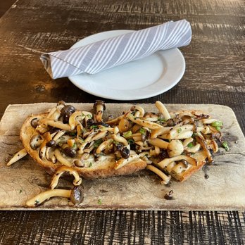 River Roast - American Near Me - Chicago, Illinois River Roast - American Near Me - Chicago, Illinois