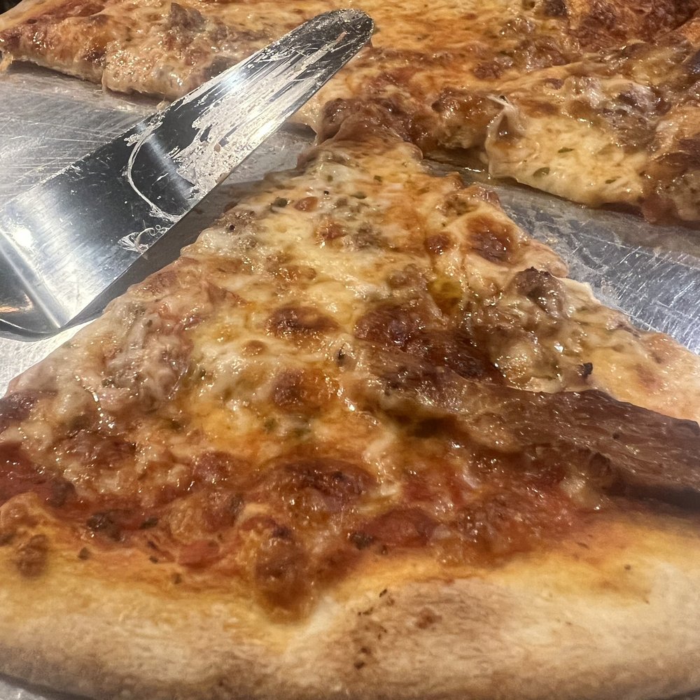 Urban Tomato-Edgewater  - 16 Classic Cheese Pizza/w grilled chicken and sausage. Yummy! - Pizza Near Me - Edgewater, New Jersey