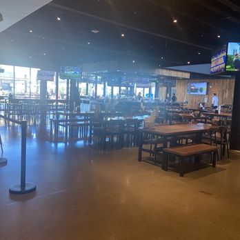 Chicken N Pickle - Pickleball Near Me - Glendale, Arizona