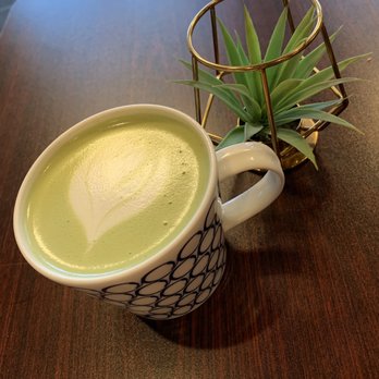 Elevate Coffee - Boystown - Matcha latte with oat milk - Coffee & Tea Near Me - Chicago, Illinois