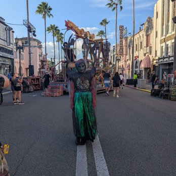 Halloween Horror Nights - Haunted Houses Near Me - Orlando, Florida