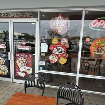 Cold Stone Creamery - Ice Cream & Frozen Yogurt Near Me - Barceloneta, Puerto Rico