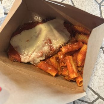 Alfredo's Italian Restaurant - Chicken Parmesan Dinner - Italian Near Me - Petaluma, California