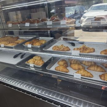68TH Street Cafe - Pastry case - Coffee & Tea Near Me - Sacramento, California