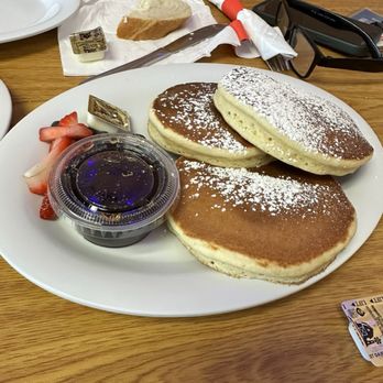 Monona Bakery & Eatery - Pancakes with fruit - Breakfast & Brunch Near Me - Madison, Wisconsin Monona Bakery & Eatery - Pancakes with fruit - Breakfast & Brunch Near Me - Madison, Wisconsin