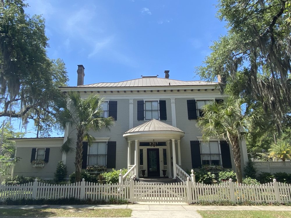 Slide of Alpha Roofing Services