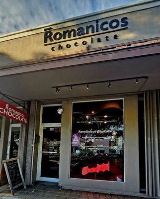 Romanicos Chocolate by null