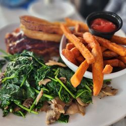 4th Tavern Lake House - Bbq salmon with sweet potato fries and spinach and mushrooms