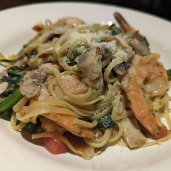 Kinemi's Kitchen - Linguine and Prawns in a White Wine sauce - Pizza Near Me - Vancouver, British Columbia Kinemi's Kitchen - Linguine and Prawns in a White Wine sauce - Pizza Near Me - Vancouver, British Columbia