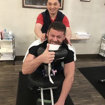 Good Hand - This is Harry! He fixed a muscle spasm that I woke up with in 10 minutes, thanks Harry!! - Massage Near Me - Roseville, California