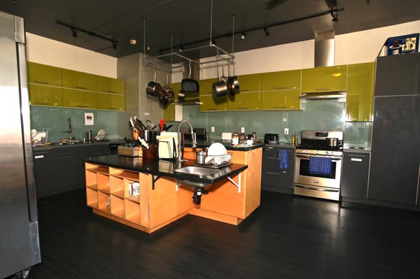 HI San Diego Downtown Hostel by null