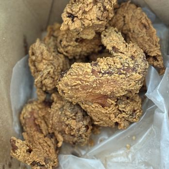 Gatlin's Fins & Feathers - 5 piece chicken wings - Southern Near Me - Houston, Texas