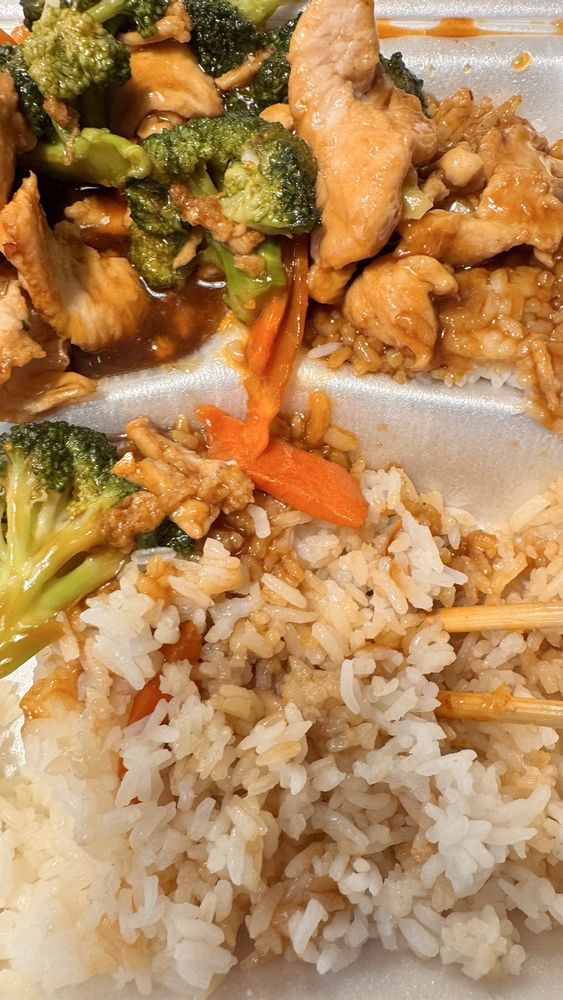 Food from Big Bowl Noodle House