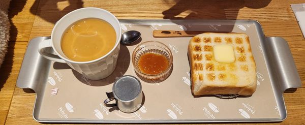 Pelican Café by null