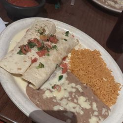 El Indio Mexican Grill & Bar - Burritos Guarnatos