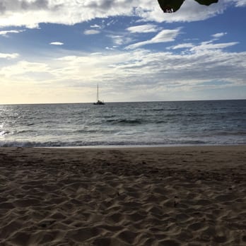 Maluaka Beach - Beaches Near Me - Kihei, Hawaii
