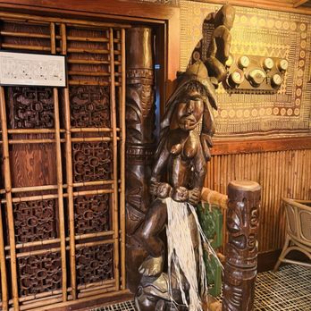 Trader Vic's - Statue - Hawaiian Near Me - Atlanta, Georgia Trader Vic's - Statue - Hawaiian Near Me - Atlanta, Georgia