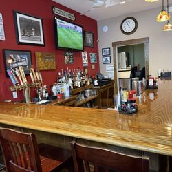 The Colonel's Restaurant & Bakery - Bar area