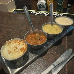 Plier's Full Circle Pub & Restaurant - Soup flight