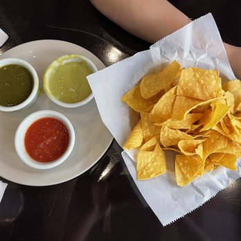 Fernando's Mexican Cuisine - Chips and salsa - Tex-Mex Near Me - Richardson, Texas Fernando's Mexican Cuisine - Chips and salsa - Tex-Mex Near Me - Richardson, Texas