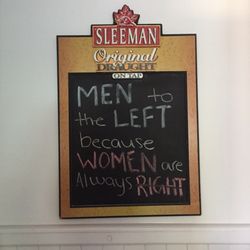 Duke of Wellington Pub - Direction to washroom