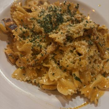 Vibez on the River - Cajun chicken pasta - Soul Food Near Me - Aurora, Illinois Vibez on the River - Cajun chicken pasta - Soul Food Near Me - Aurora, Illinois