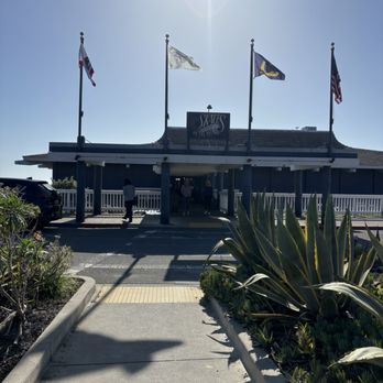 Skates On The Bay - Seafood Near Me - Berkeley, California