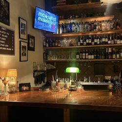Bingo Deli & Pub
