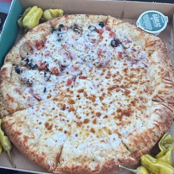 Papa Johns Pizza - Garlic stuffed crust pizza, was OK but pass on this one - Pizza Near Me - Knoxville, Tennessee Papa Johns Pizza - Garlic stuffed crust pizza, was OK but pass on this one - Pizza Near Me - Knoxville, Tennessee