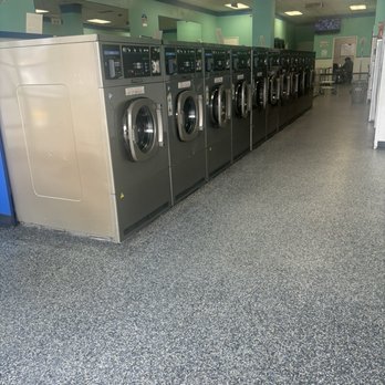 Laundry 365 - Always clean, owner super helpful. - Laundromat Near Me - Pomona, California Laundry 365 - Always clean, owner super helpful. - Laundromat Near Me - Pomona, California
