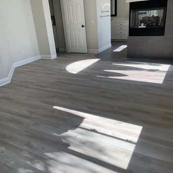 Kenny's Custom Flooring - Master bedroom - Flooring Near Me - San Marcos, California Kenny's Custom Flooring - Master bedroom - Flooring Near Me - San Marcos, California