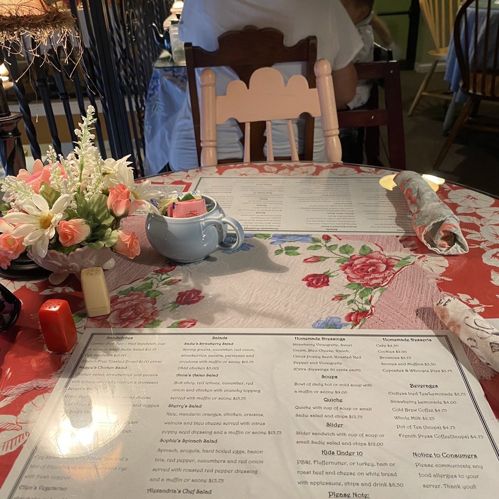 Letty Mae's Tea Room - Cute table! - Tea Rooms Near Me - Morris, Illinois Letty Mae's Tea Room - Cute table! - Tea Rooms Near Me - Morris, Illinois