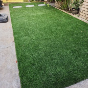 Ultrascape Design & Landscaping - Front lawn with stepping blocks - Landscaping Near Me - Riverside, California Ultrascape Design & Landscaping - Front lawn with stepping blocks - Landscaping Near Me - Riverside, California