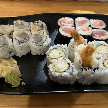 Akai Hana - Ala carte rolls spicy tuna, spicy scallop, and shrimp tempura - Sushi Bars Near Me - Wilmette, Illinois Akai Hana - Ala carte rolls spicy tuna, spicy scallop, and shrimp tempura - Sushi Bars Near Me - Wilmette, Illinois
