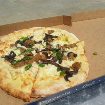 Blue Baker - Da vinchee 9" pizza - Pizza Near Me - College Station, Texas Blue Baker - Da vinchee 9" pizza - Pizza Near Me - College Station, Texas