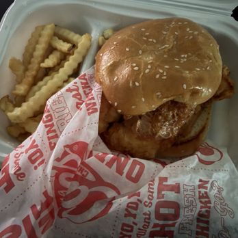 Raising Cane's Chicken Fingers - Fast Food Near Me - Oakland, California Raising Cane's Chicken Fingers - Fast Food Near Me - Oakland, California