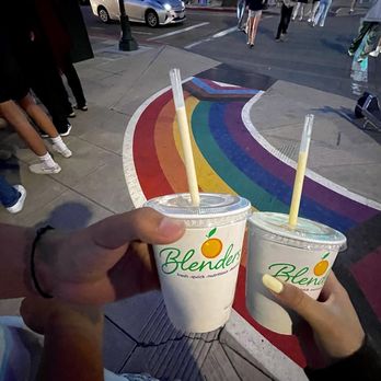 Blenders In the Grass - Chai Tea and Tropical Mango Smoothie - Juice Bars & Smoothies Near Me - Isla Vista, California Blenders In the Grass - Chai Tea and Tropical Mango Smoothie - Juice Bars & Smoothies Near Me - Isla Vista, California